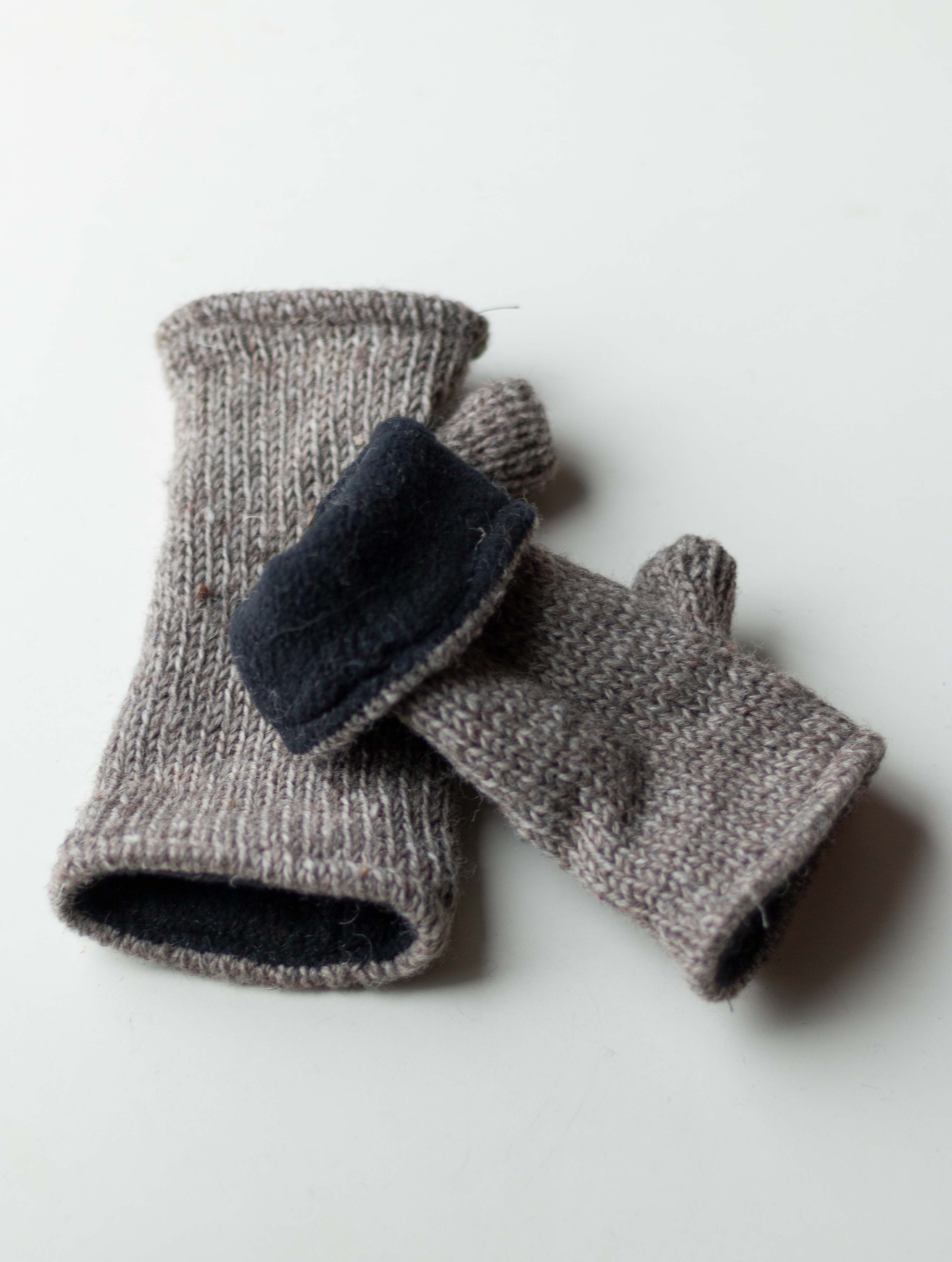 Fingerless gloves- Grey